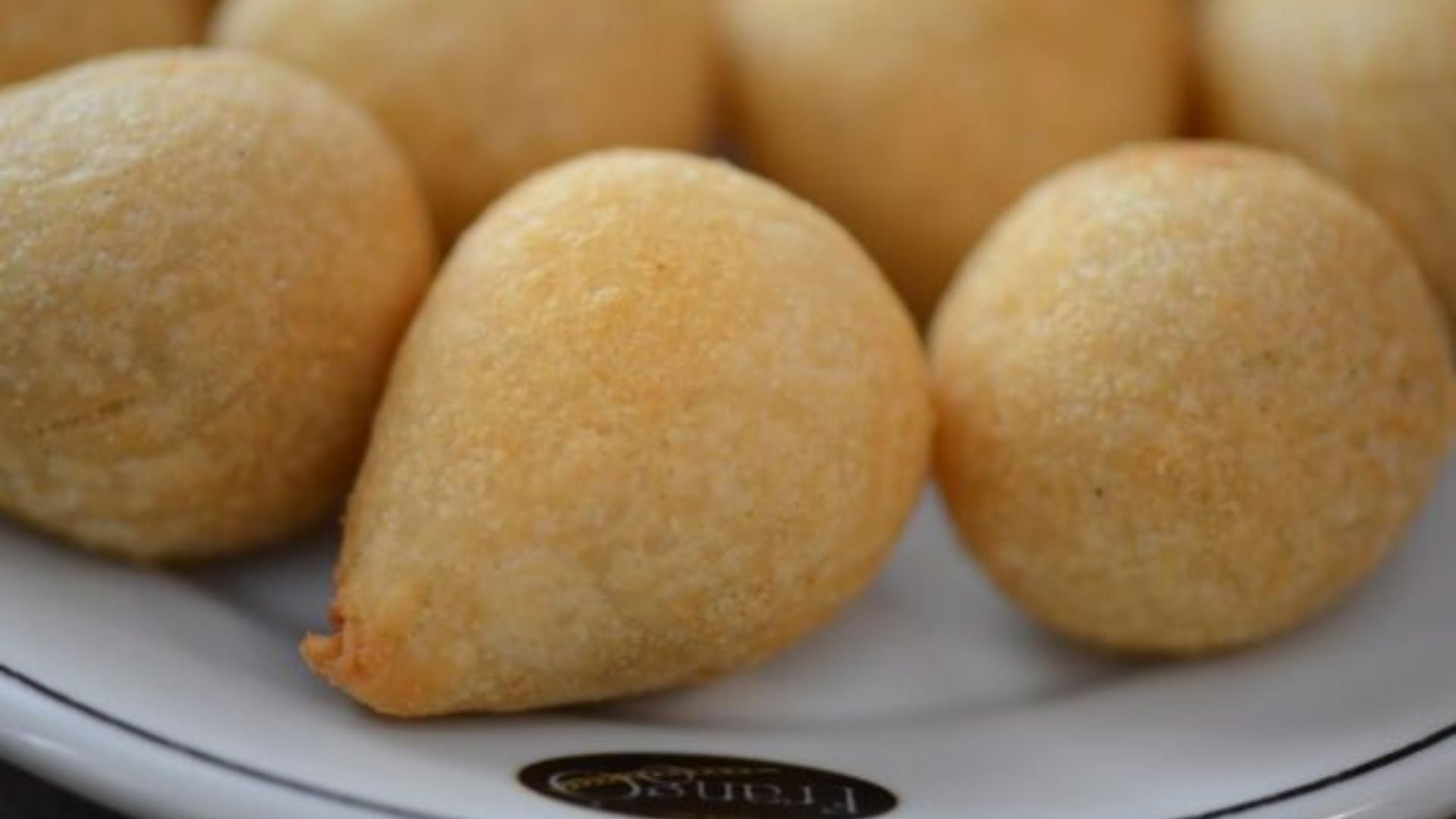 Coxinha de frango com catupiry