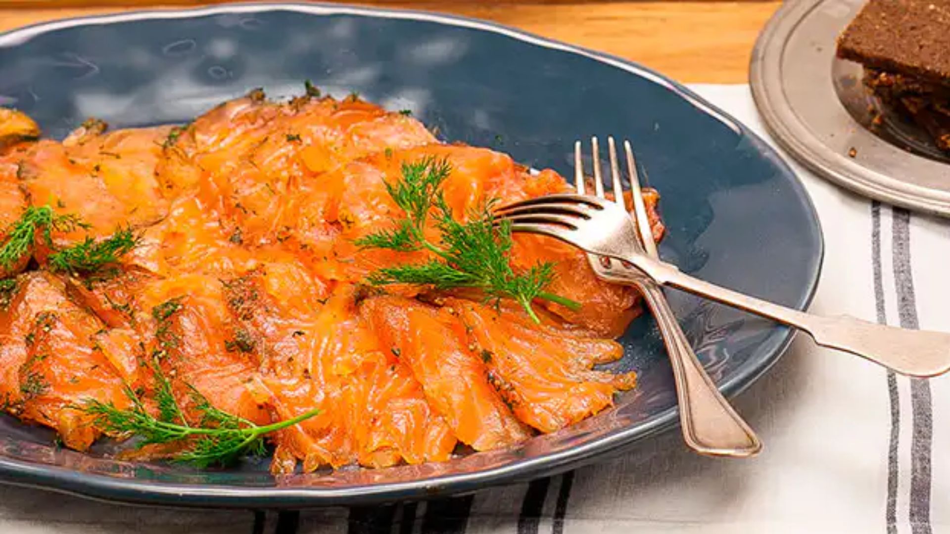 Gravlax de salmão é um prato típico da Noruega