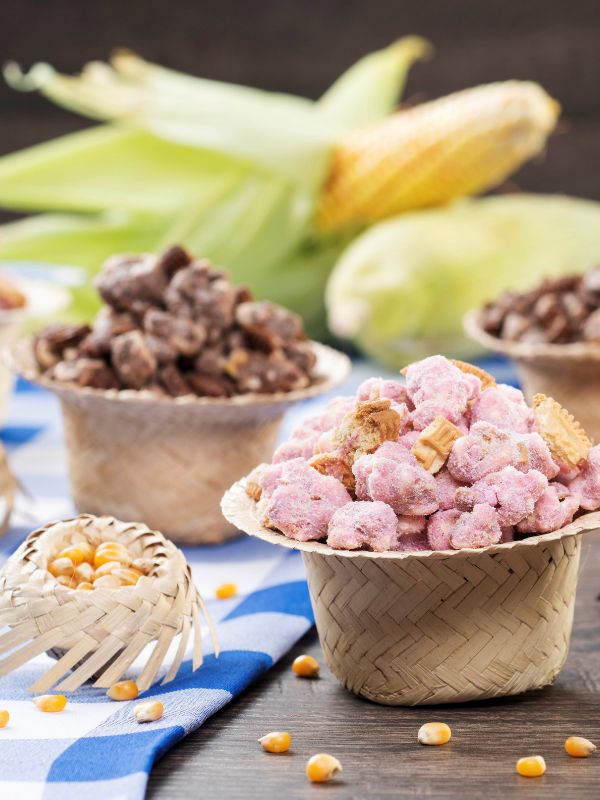 Pipoca Gourmet junina fica colorida, crocante e cheia de personalidade