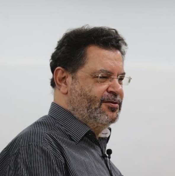 Foto do Rui Costa Pimenta em fundo branco