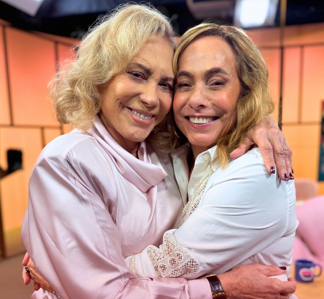 Arlete Salles e Cissa Guimarães durante especial do programa "Sem Censura" da TV Brasil
