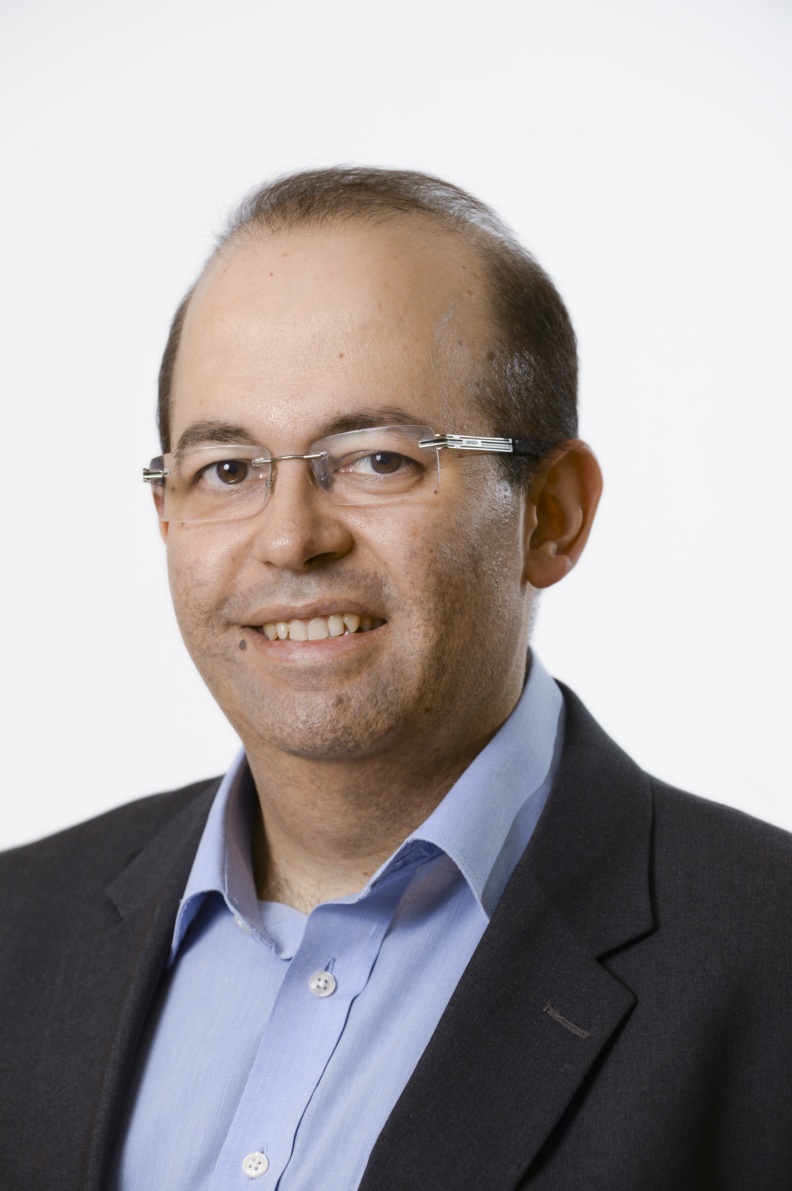 Eduardo Francisco, homem, branco de óculos