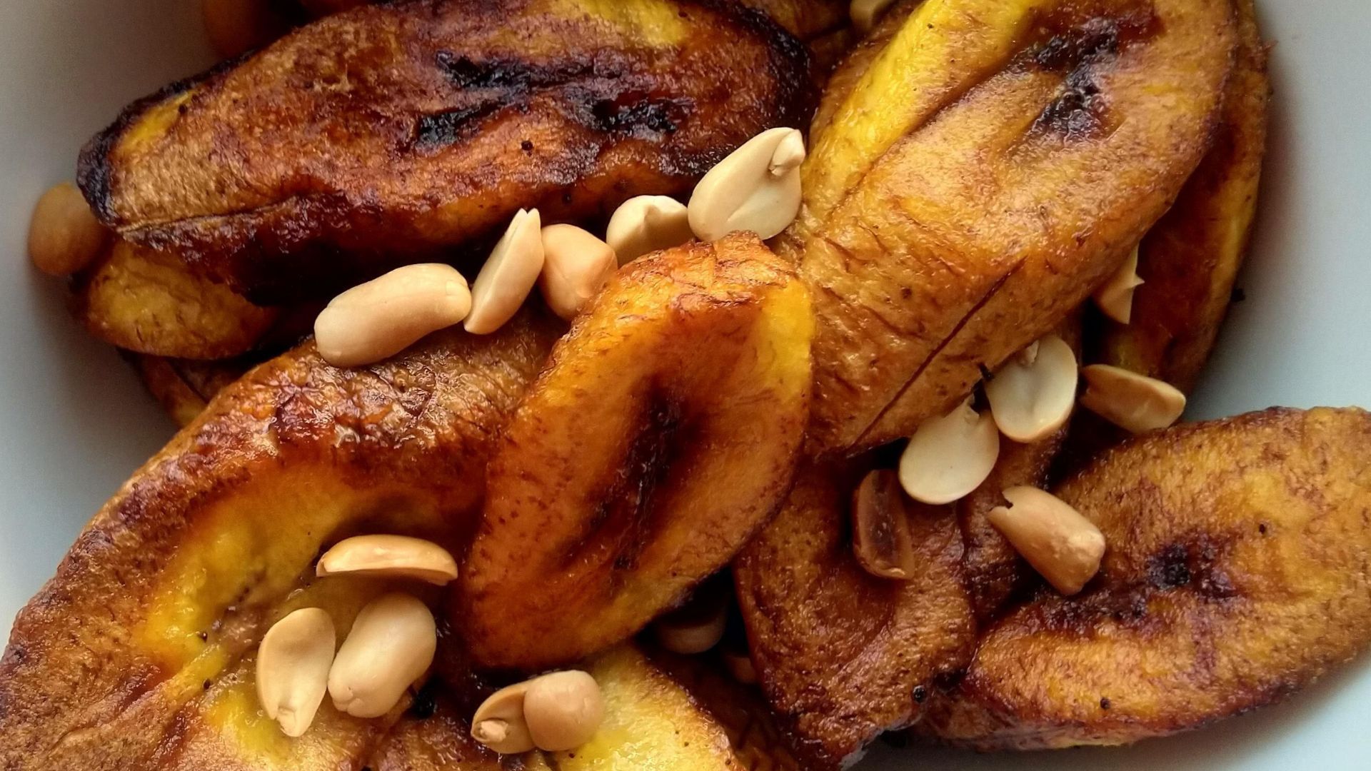 Kelewele é um prato típico de Gana