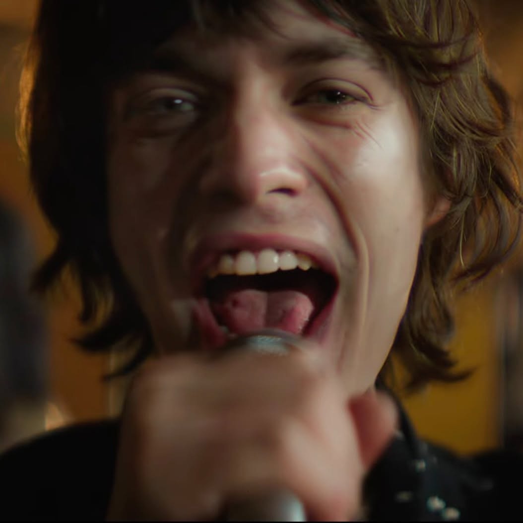 Mick Jagger rejuvenescido digitalmente no videoclipe de "In the Stars"