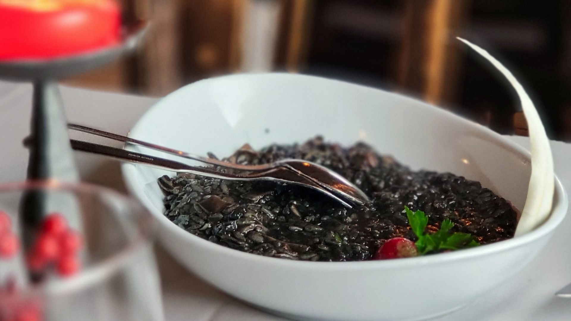 O risoto negro é um prato típico da Croácia