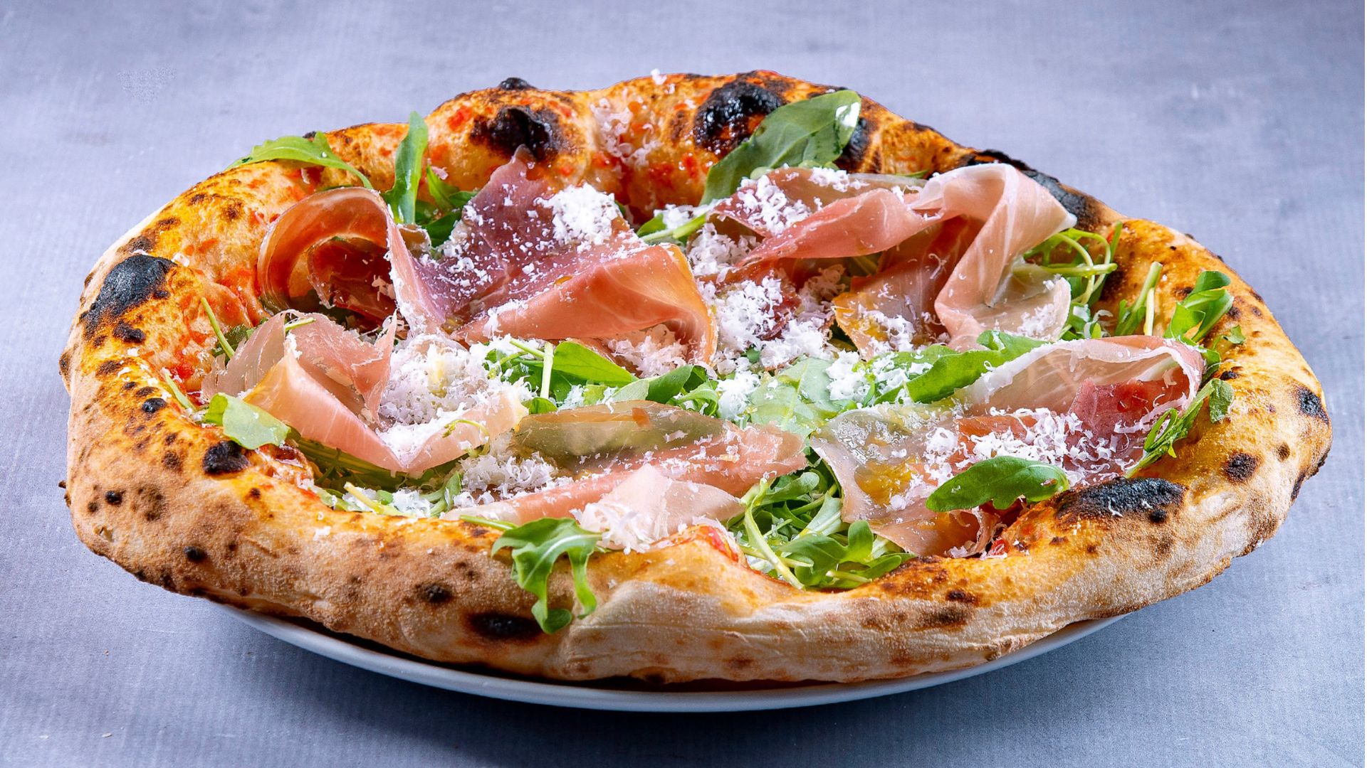 Pizza prosciutto e tulha, da Soffio Pizzeria 