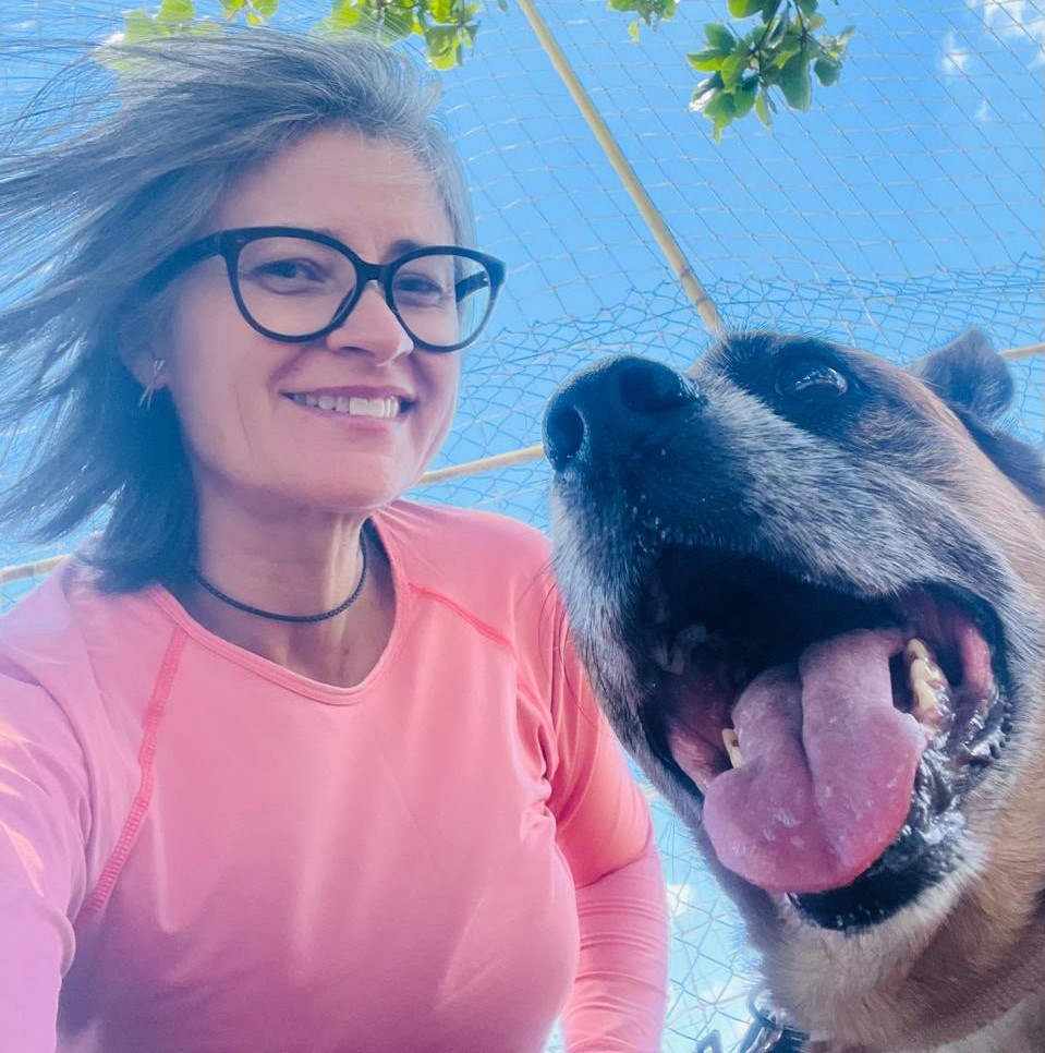 Adriana Moreira trabalha há 14 anos como pet sitter