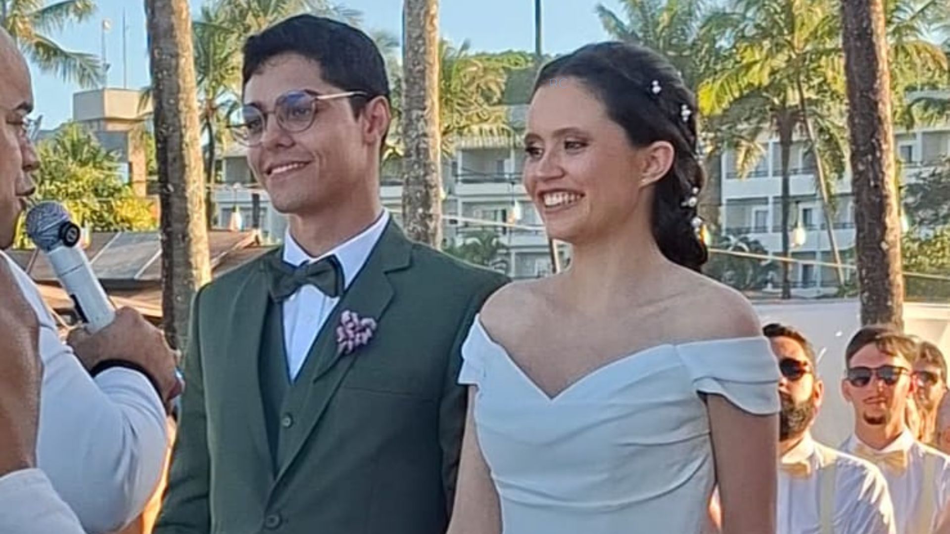 Luisa e Bruno vestidos de noivos