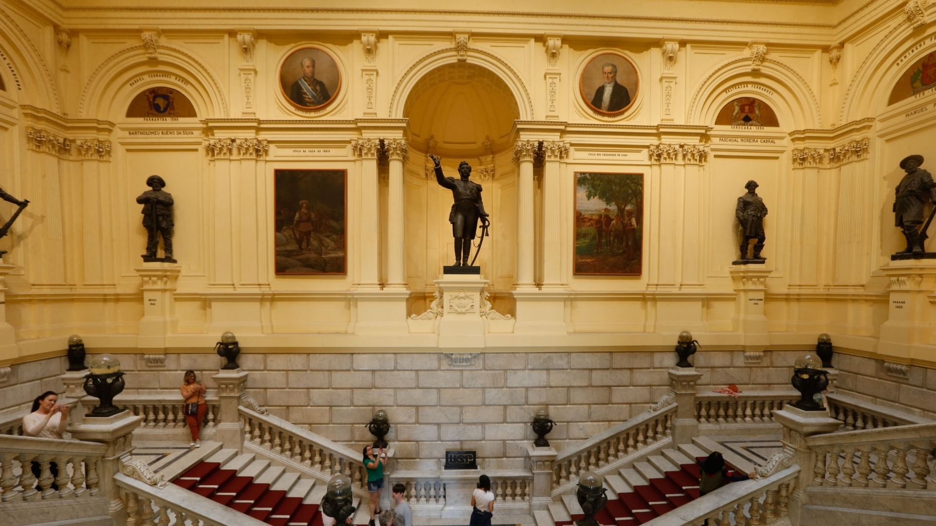 Escadaria do Museu do Ipiranga