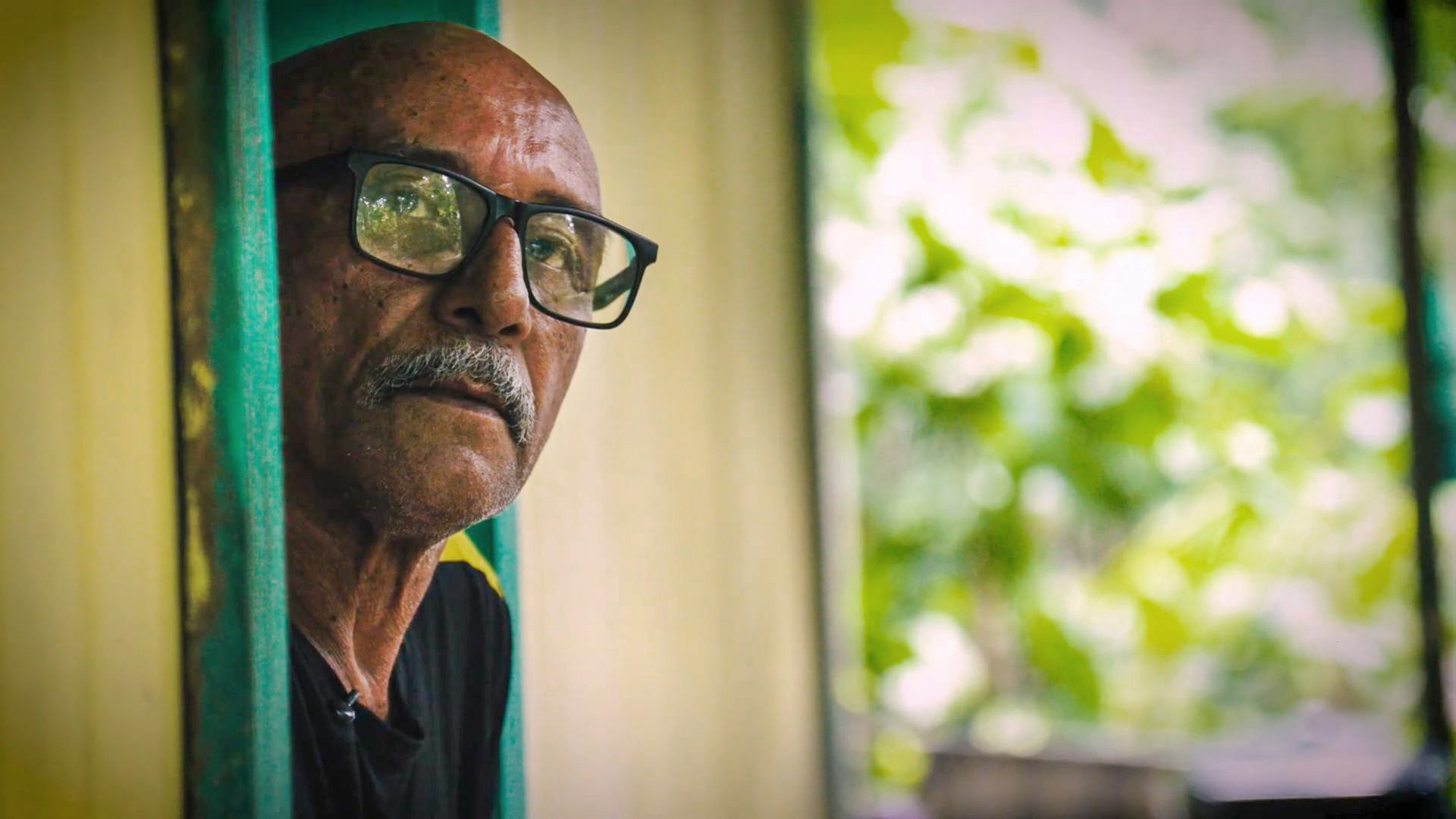 O aposentado Miguel Prestes, de 69 anos, é ribeirinho da Ilha do Combu, em Belém