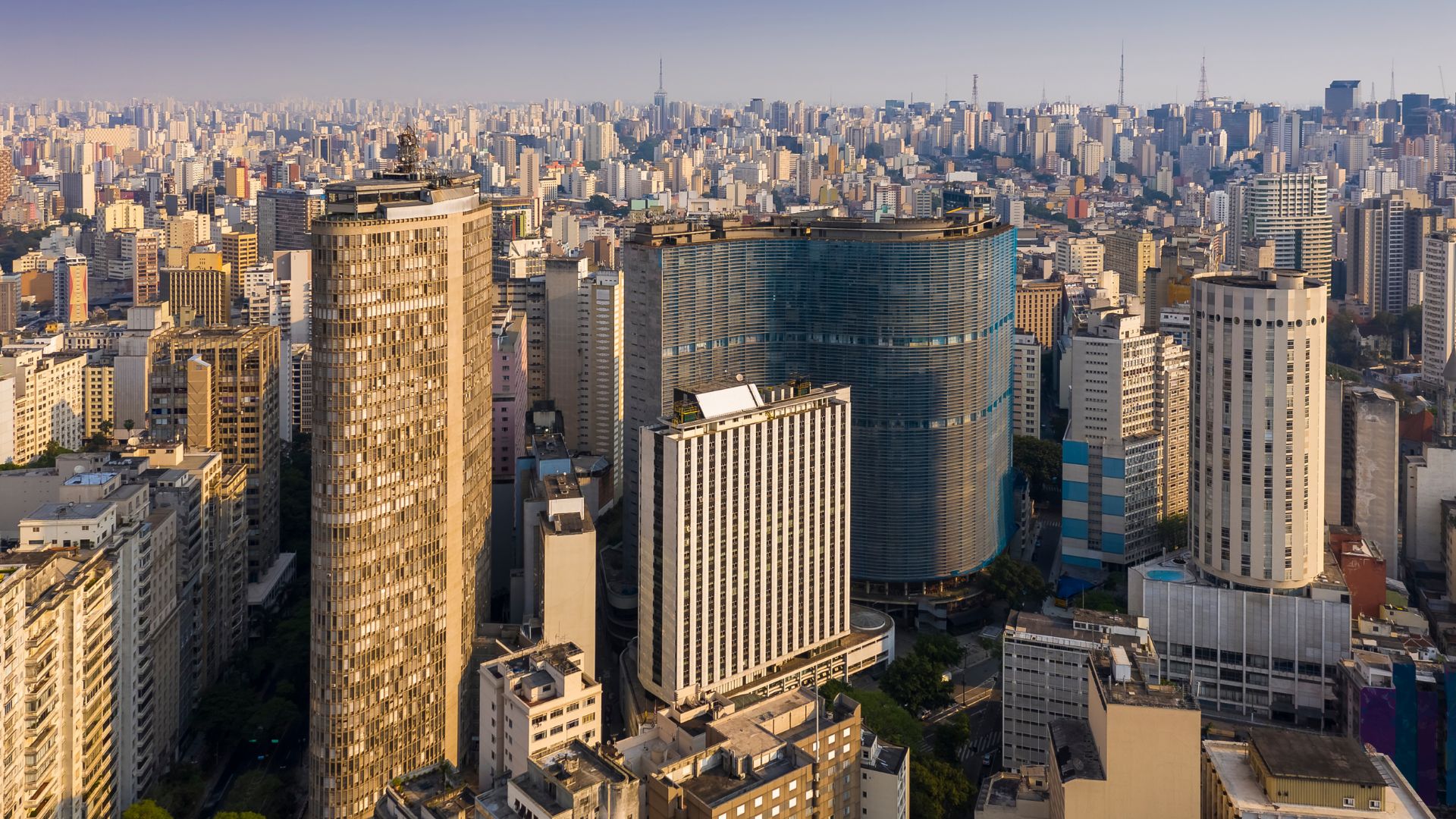 Vista panorâmica do centro de São Paulo, com o Edifício Copan e outros arranha-céus