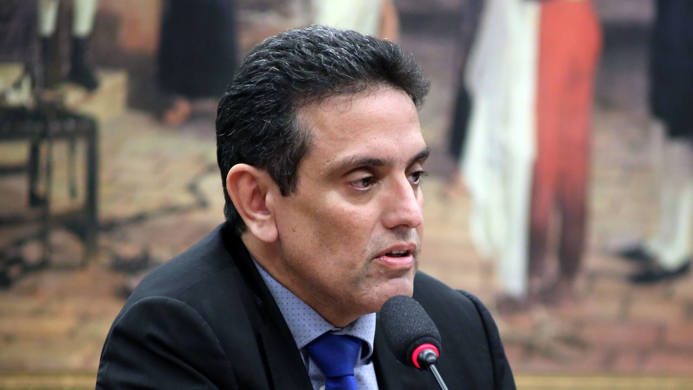 Leonardo Rolim, homem, branco, cabelos curtos