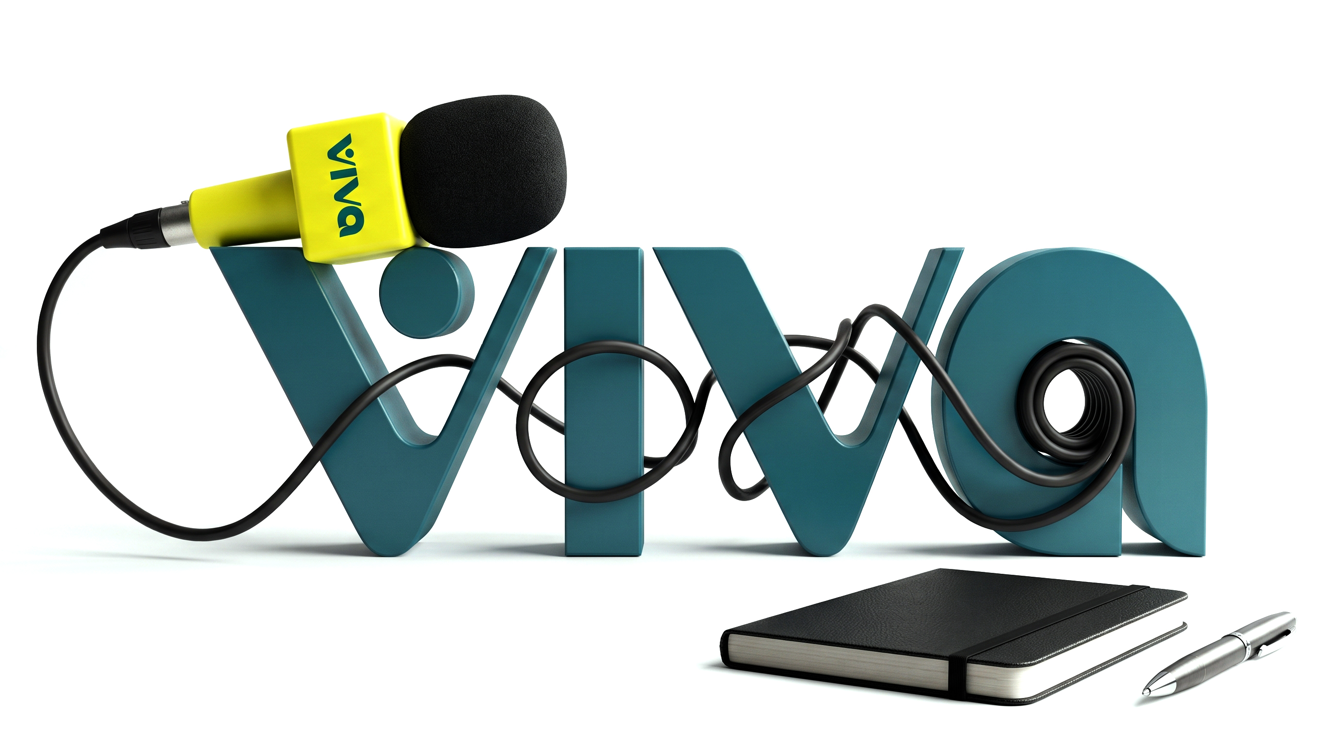 Microfone com a marca VIVA sobre a mesa, ao lado de um caderno e uma caneta